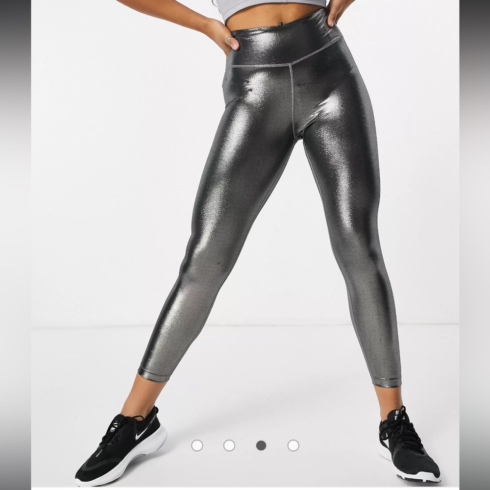 Nike shimmery‎ leggings